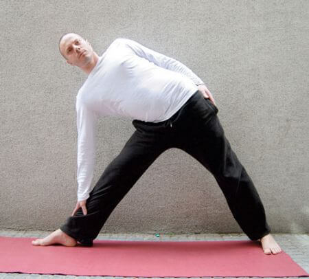 Jak joga wpływa na kręgosłup? - Yoga Medica